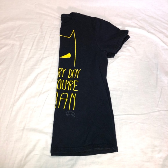 Batman Live Everyday Like You’re Batman Shirt Sz S - Picture 4 of 4